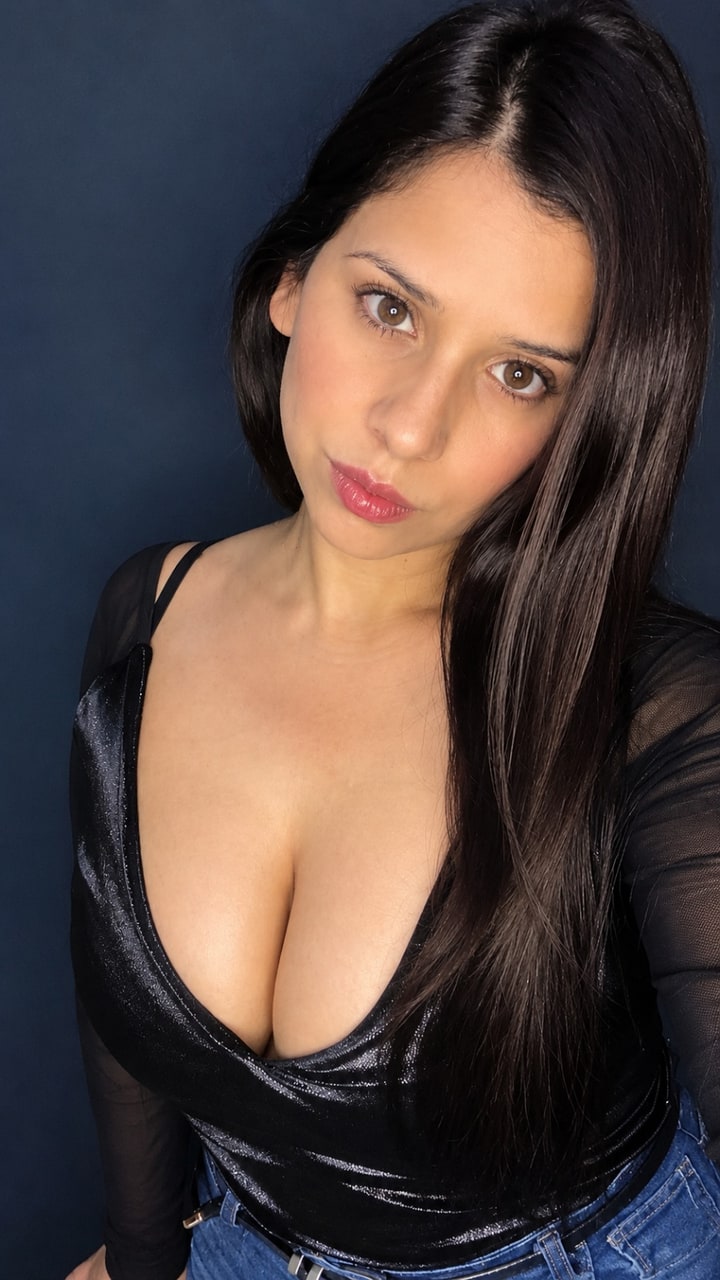 Gia Star OnlyFans — image 1 of 12